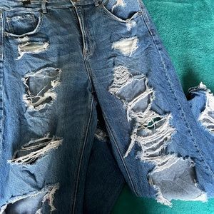 American eagle ripped mom jeans